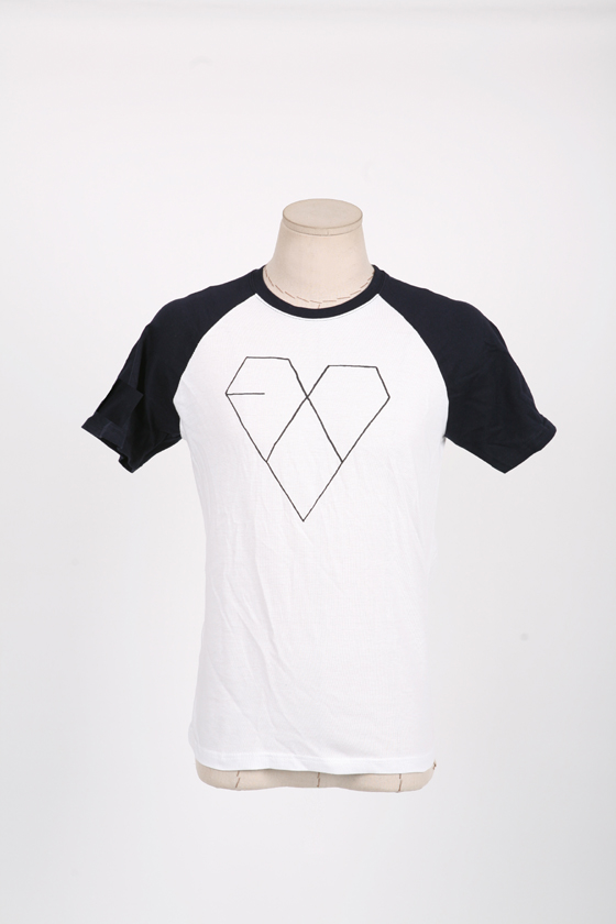 egso-EXO-T-SHIRT-KISSHUG-VER-saijeu-XL-SMMD1478-8809390269538