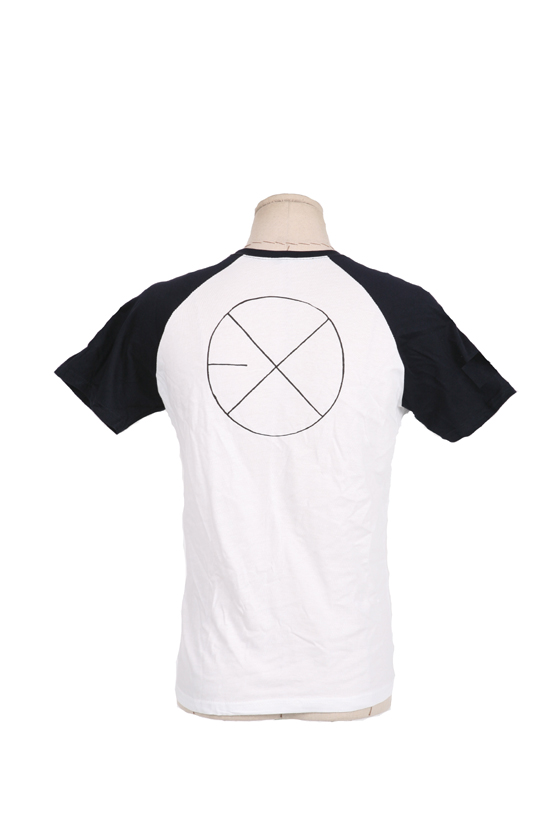 egso-EXO-T-SHIRT-KISSHUG-VER-saijeu-XL-SMMD1478-8809390269538