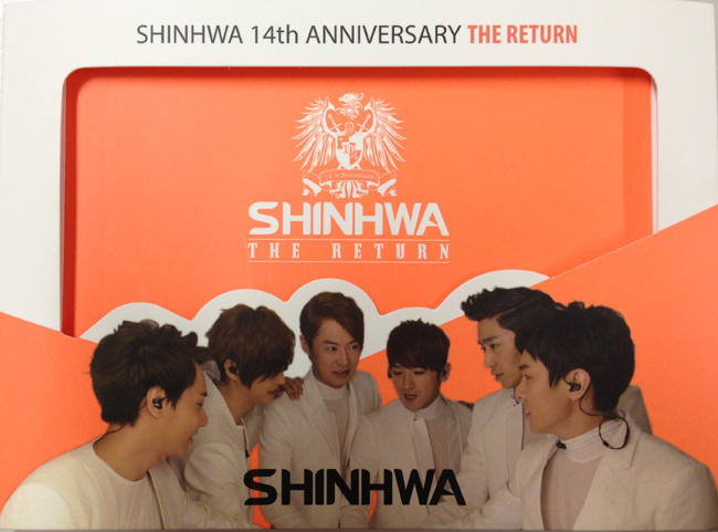 sinhwa-14junyeon-ginyeom-konseoteu-THE-RETURN-seutolibug-1-DISC-SHINHWA-14TH-ANNIVERSARY-THE-RETURN-STORY-BOOK-1-DISC-580449-8809270580449